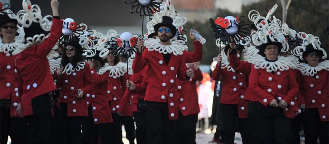 Ηλίας Μόσιαλος για «παράνομο» καρναβάλι Πάτρας: «Μέγιστη ανευθυνότητα και γαϊδουριά» (φώτο)